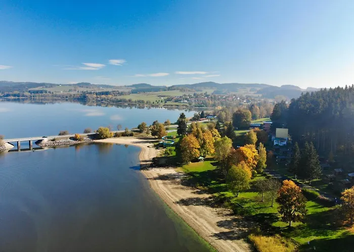 Mertlin Semesterbostad Volary