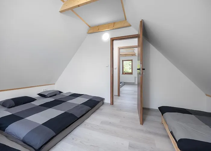 Mertlin Semesterbostad Volary